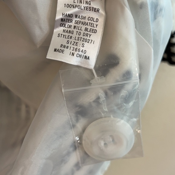 GlamVault Plaid Jacket Size Small NWT - Picture 9 of 10